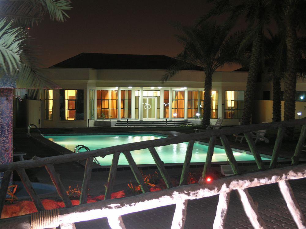 Royal Residence Hotel Apartments Umm el-Kajvajn Kültér fotó