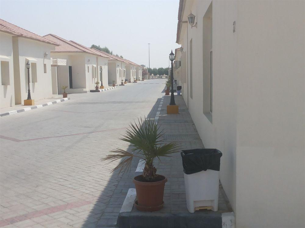Royal Residence Hotel Apartments Umm el-Kajvajn Kültér fotó