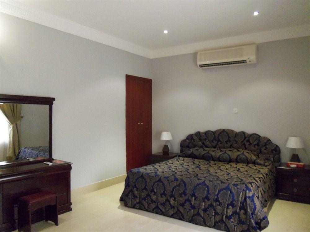 Royal Residence Hotel Apartments Umm el-Kajvajn Kültér fotó